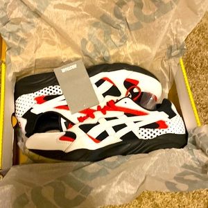 Brand New In Box Never Worn ASIC TIGER GEL-DIABLO BLACK/WHITE Sneakers